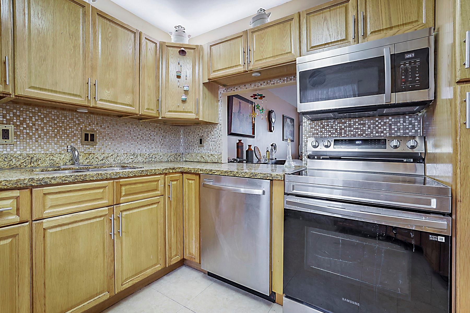 Holiday Springs - Residential