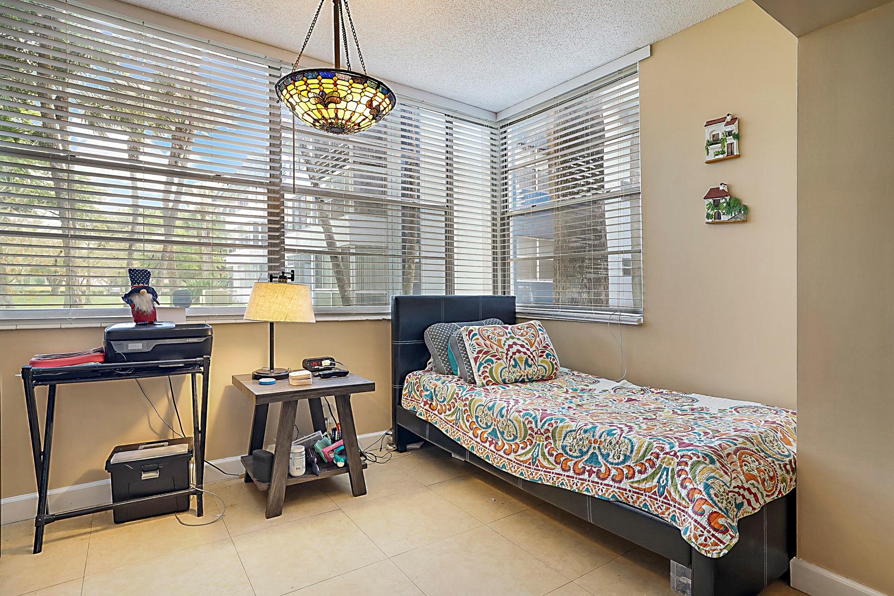 Holiday Springs - Residential