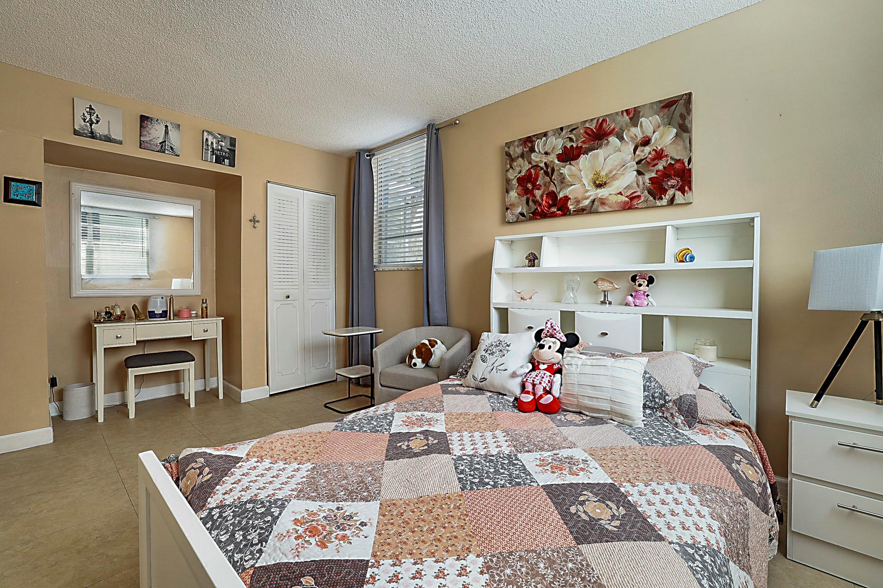Holiday Springs - Residential