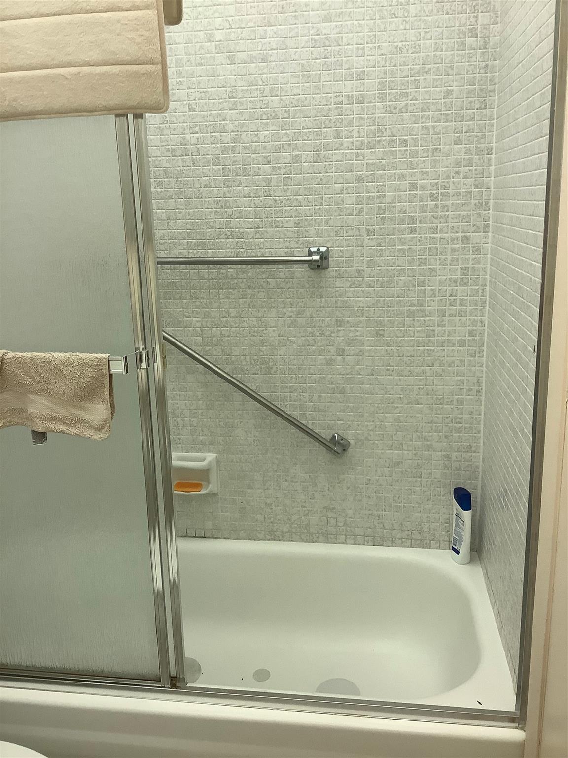 BURGUNDY - Residential