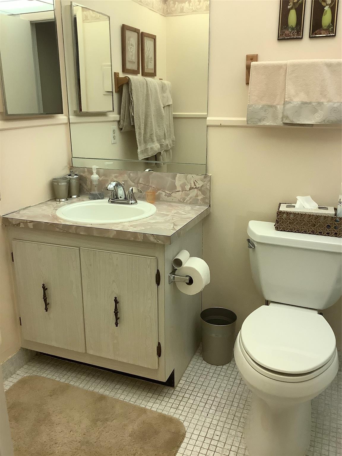 BURGUNDY - Residential