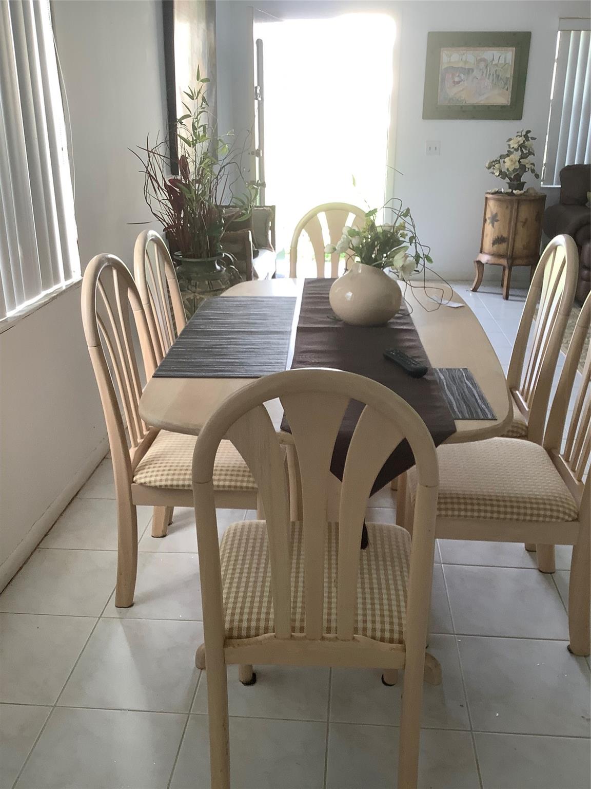 BURGUNDY - Residential