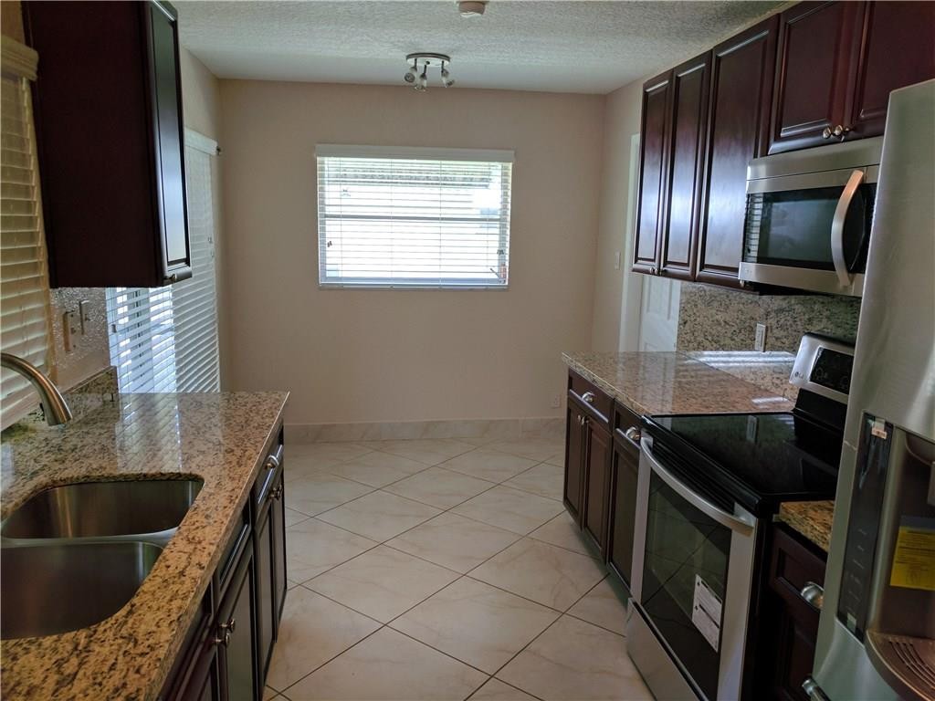 Mainlands Of Tamarac Lake - Residential
