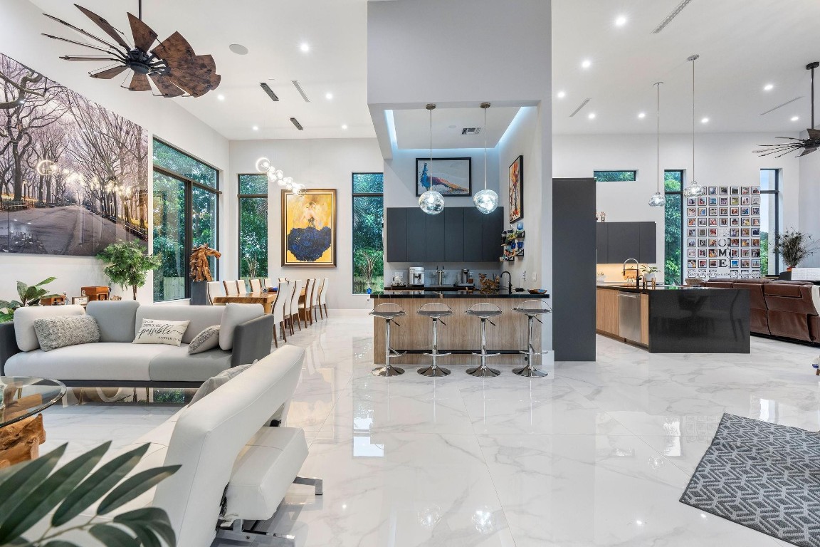 SUNSHINE RANCHES - Residential