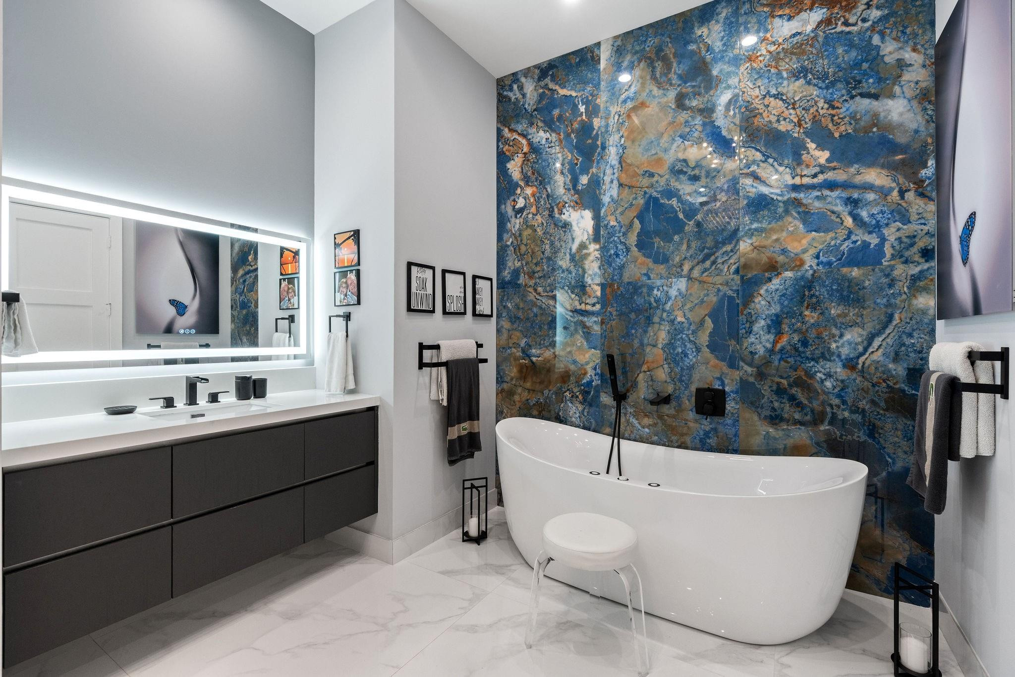 SUNSHINE RANCHES - Residential