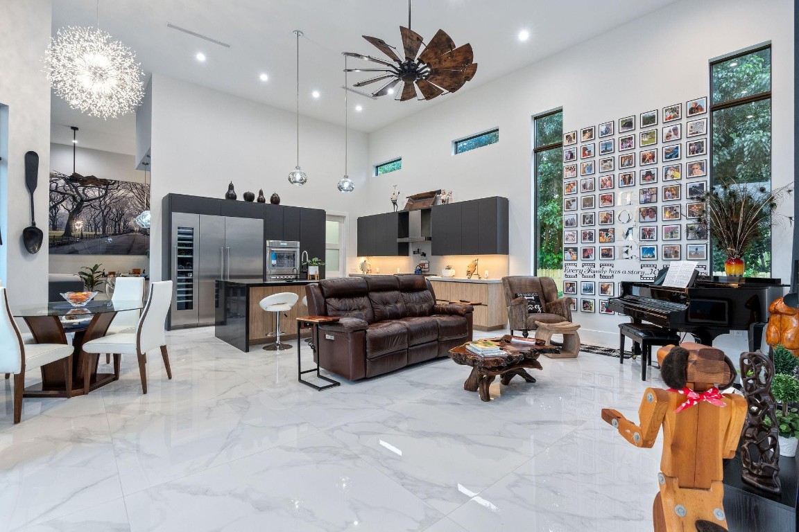 SUNSHINE RANCHES - Residential