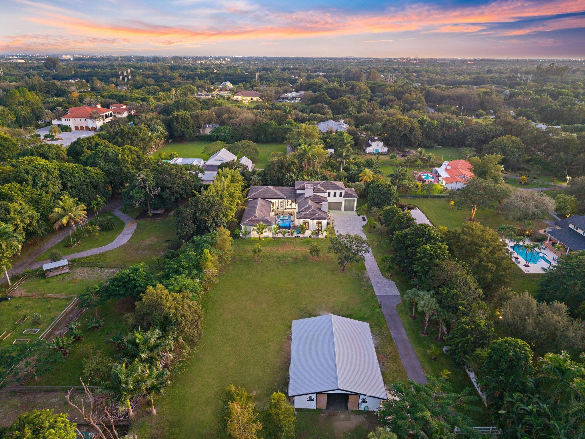 SUNSHINE RANCHES - Residential