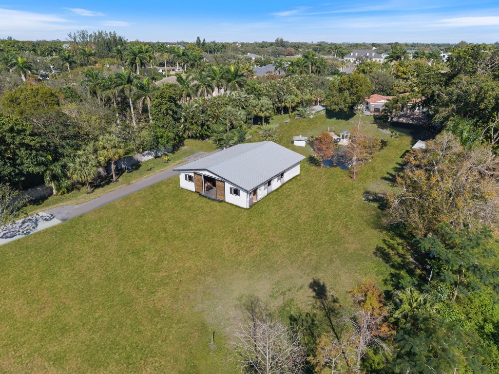 SUNSHINE RANCHES - Residential