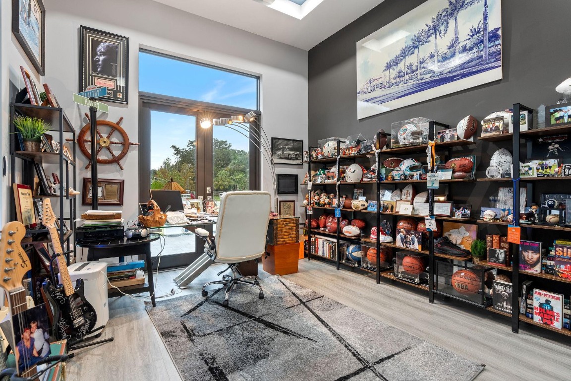 SUNSHINE RANCHES - Residential