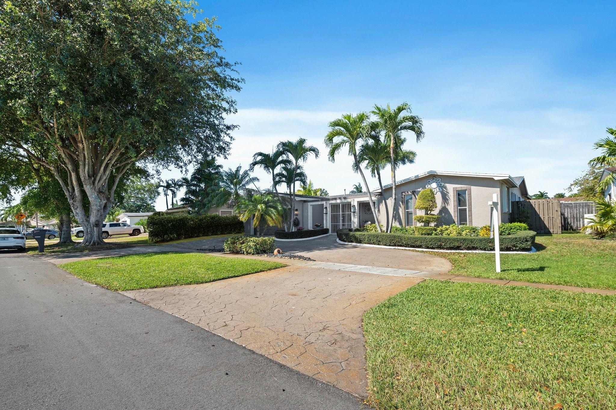 1400 NW 114th Ave