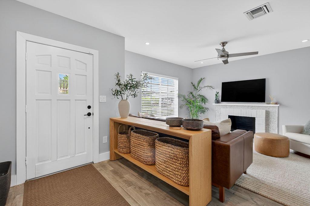 COLLEGE PARK ADD 1 - Residential Lease