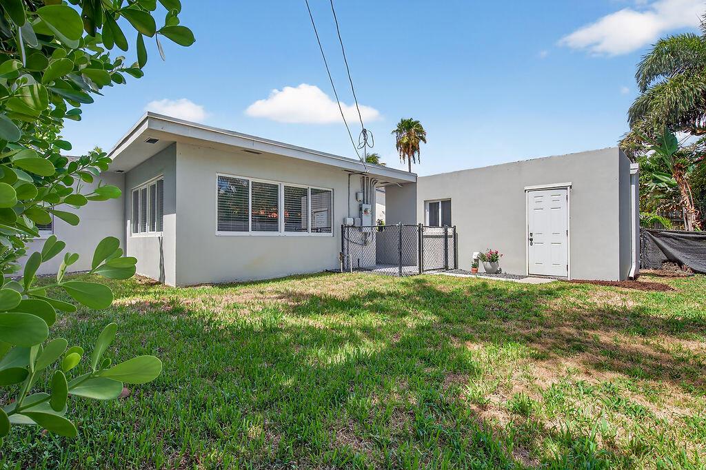 COLLEGE PARK ADD 1 - Residential Lease