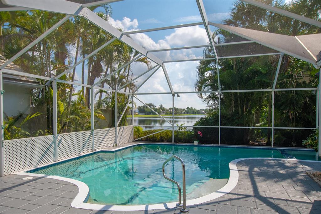 BREAKERS WEST - Residential