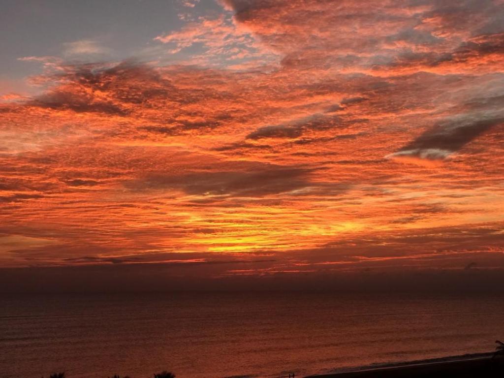 METES AND BOUNDS - Land