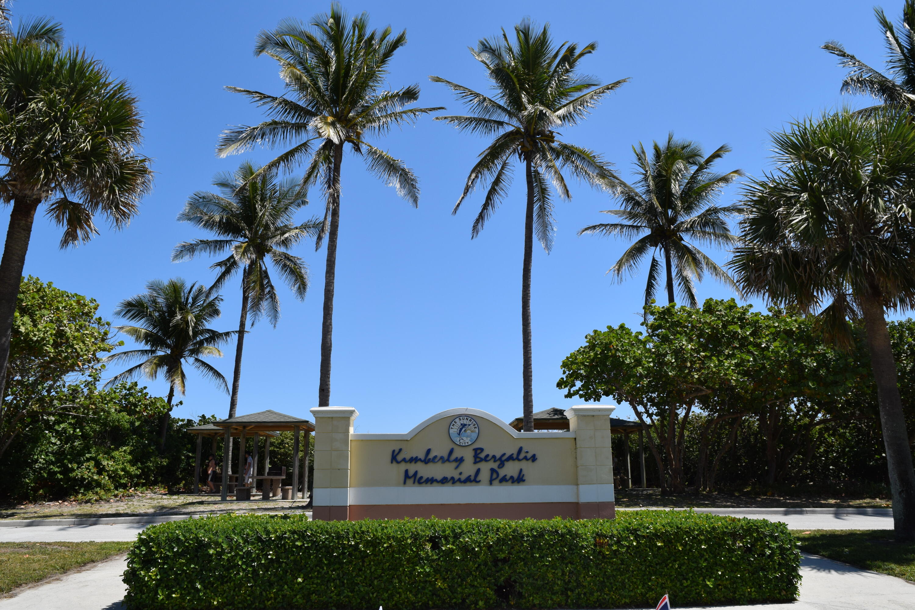 METES AND BOUNDS - Land