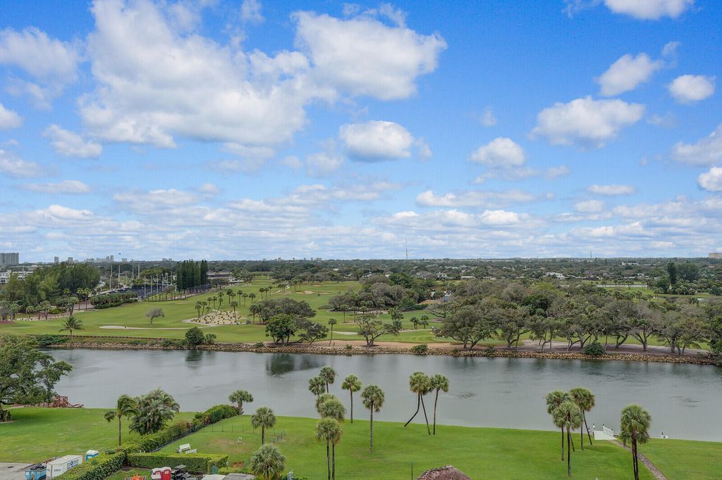 Photo of 336 Golfview Road #1115, North Palm Beach, FL 33408 (MLS # R11057119)