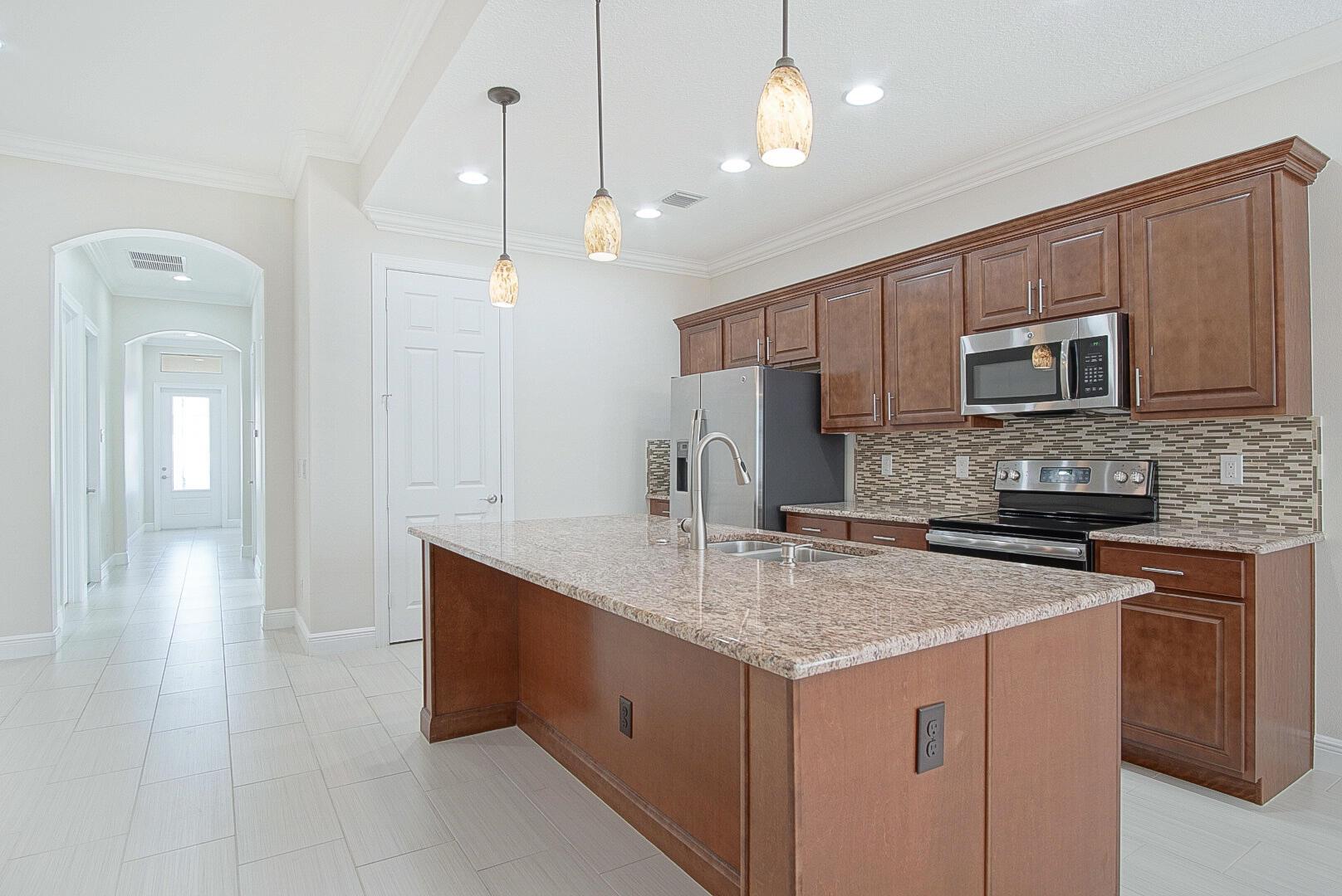 1819 Oak Grove Court
