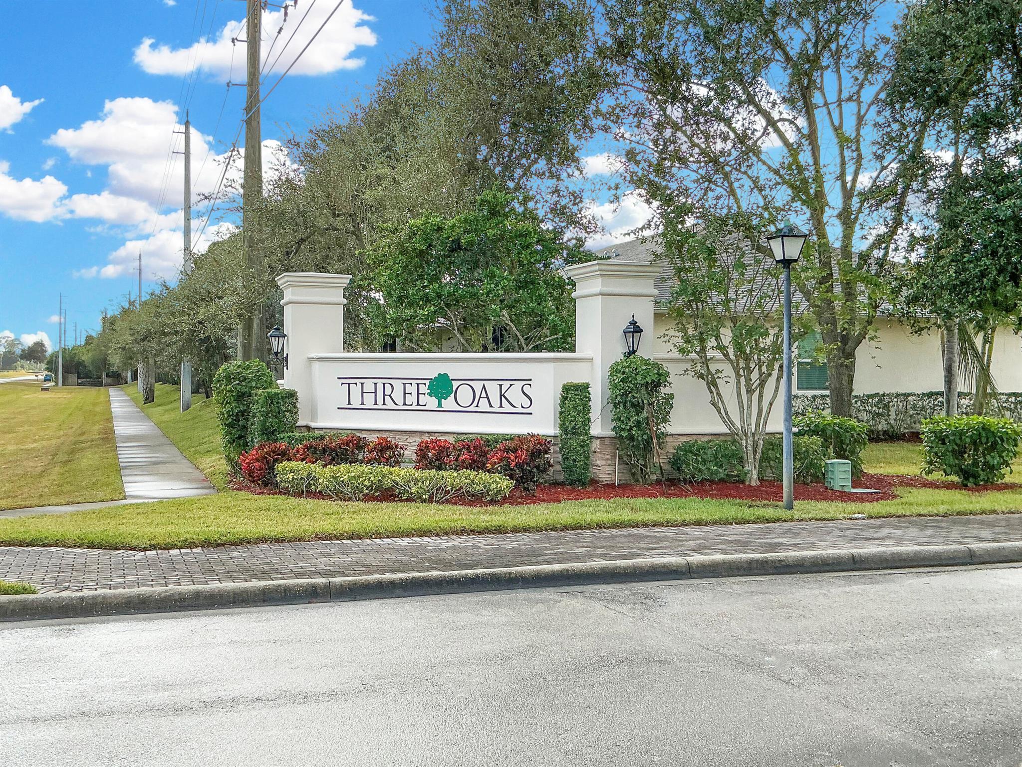 1819 Oak Grove Court