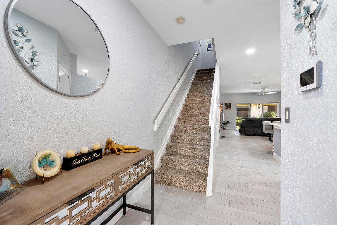 TOWNE PLACE - Residential