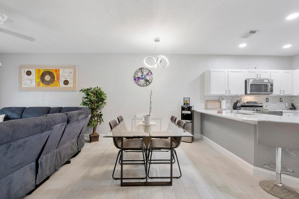 TOWNE PLACE - Residential