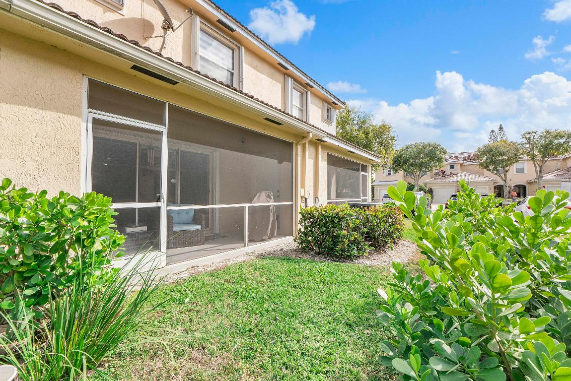 TOWNE PLACE - Residential