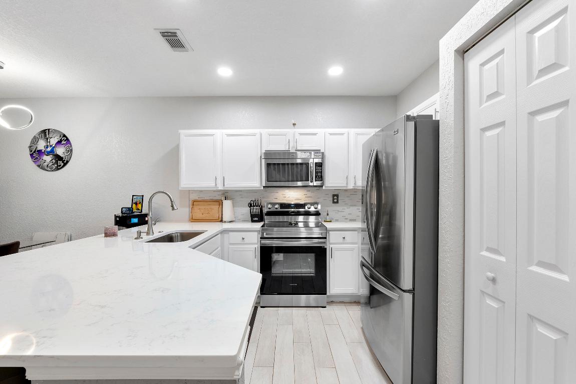 TOWNE PLACE - Residential