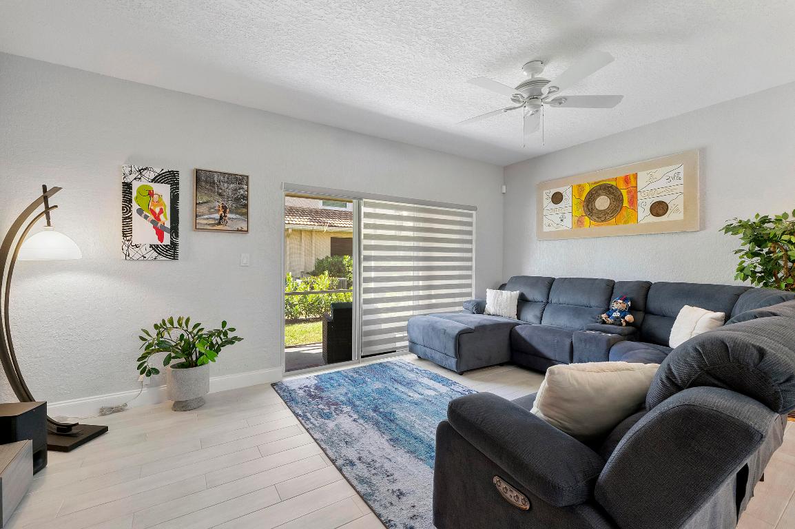 TOWNE PLACE - Residential