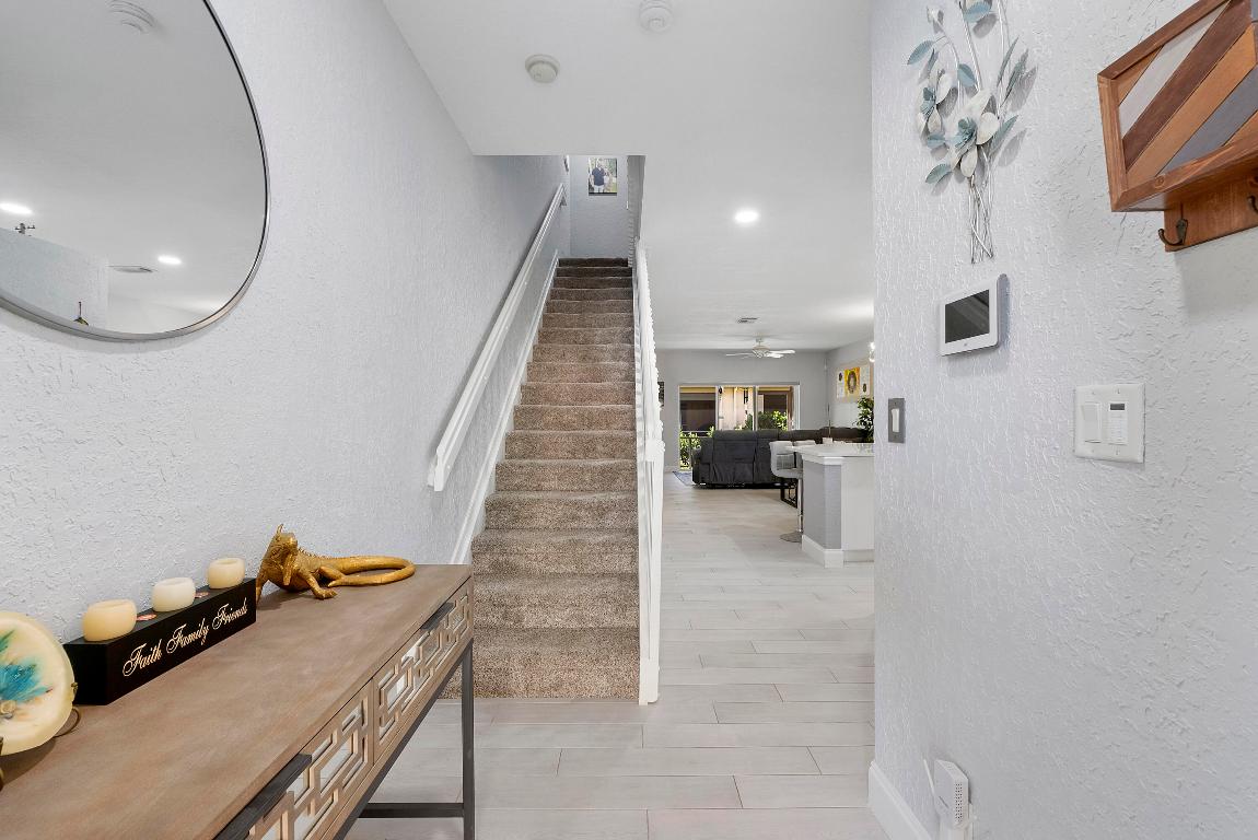 TOWNE PLACE - Residential