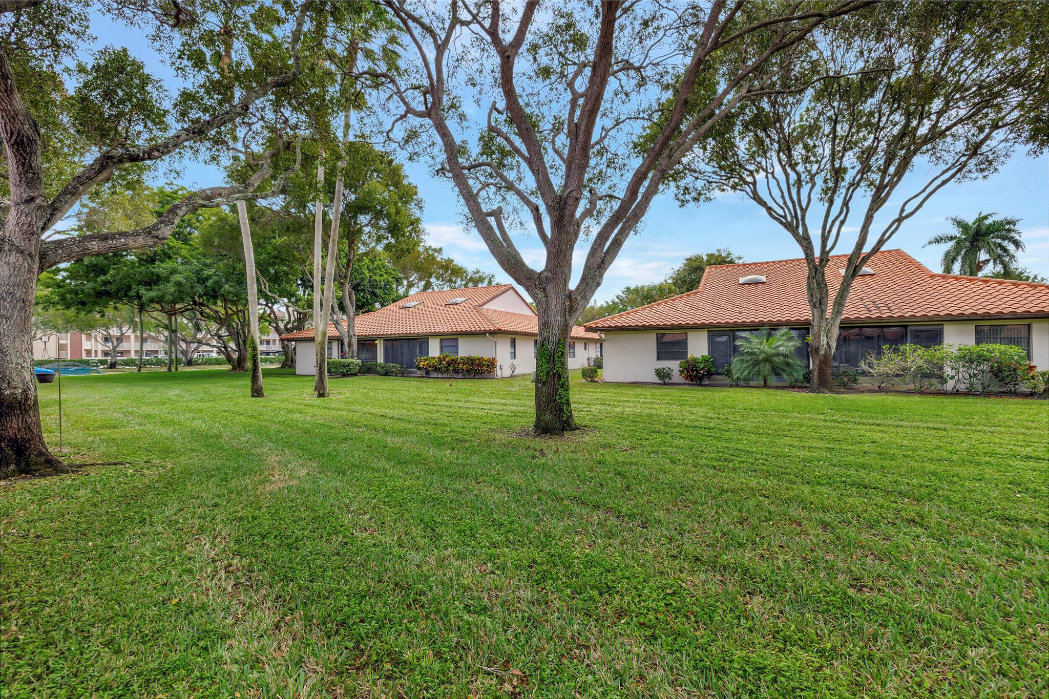 Huntington Pointe - Residential