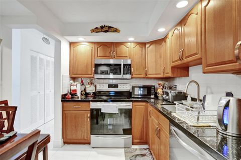 Tiny photo for 1034 NW 88th Avenue #B-99, Plantation, FL 33322 (MLS # F10551908)