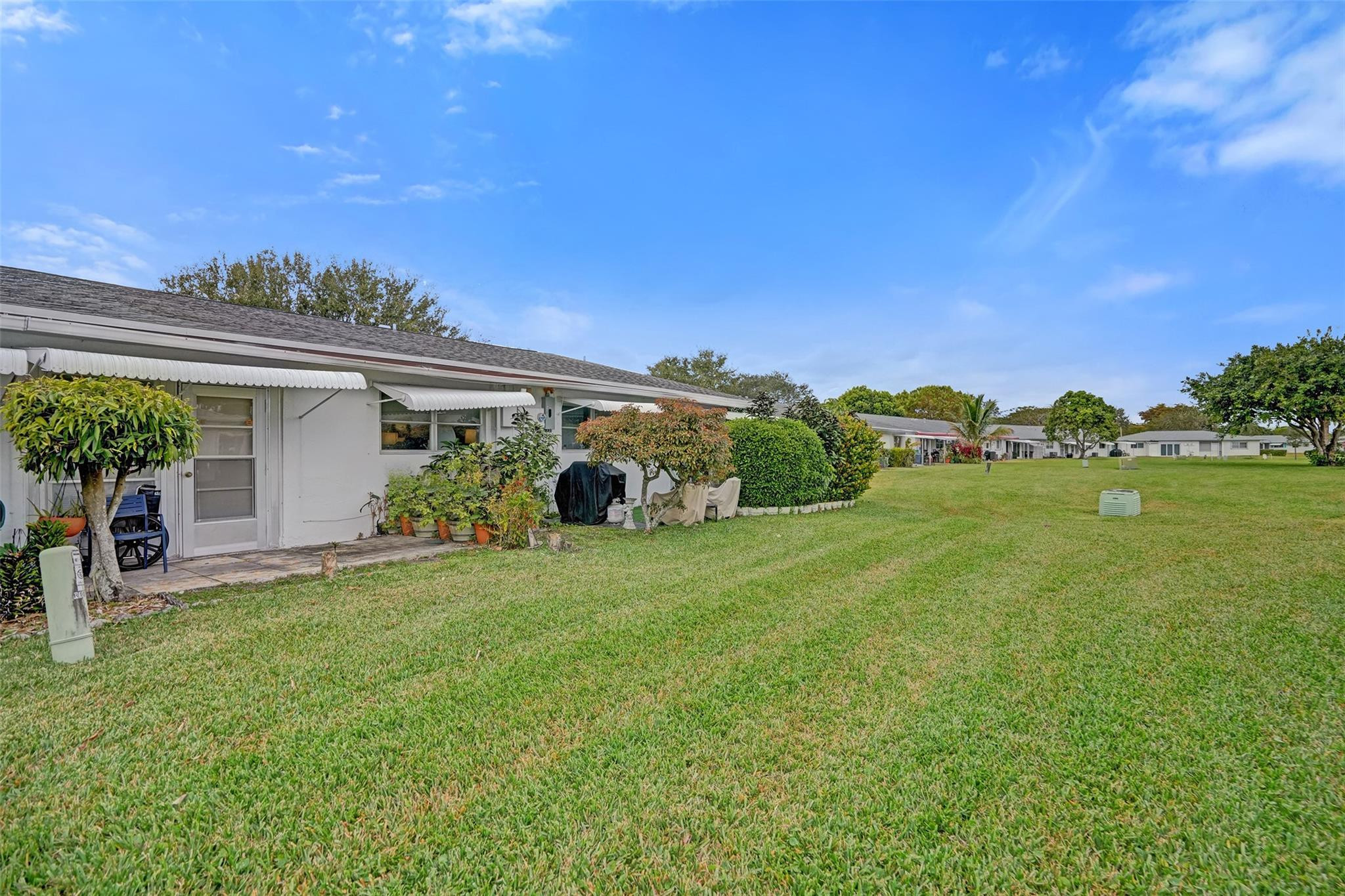 LAUDERDALE WEST - Residential