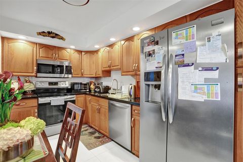 Tiny photo for 1034 NW 88th Avenue #B-99, Plantation, FL 33322 (MLS # F10551908)