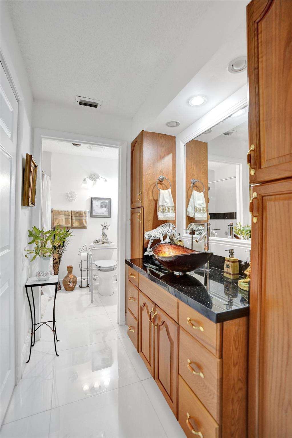 LAUDERDALE WEST - Residential