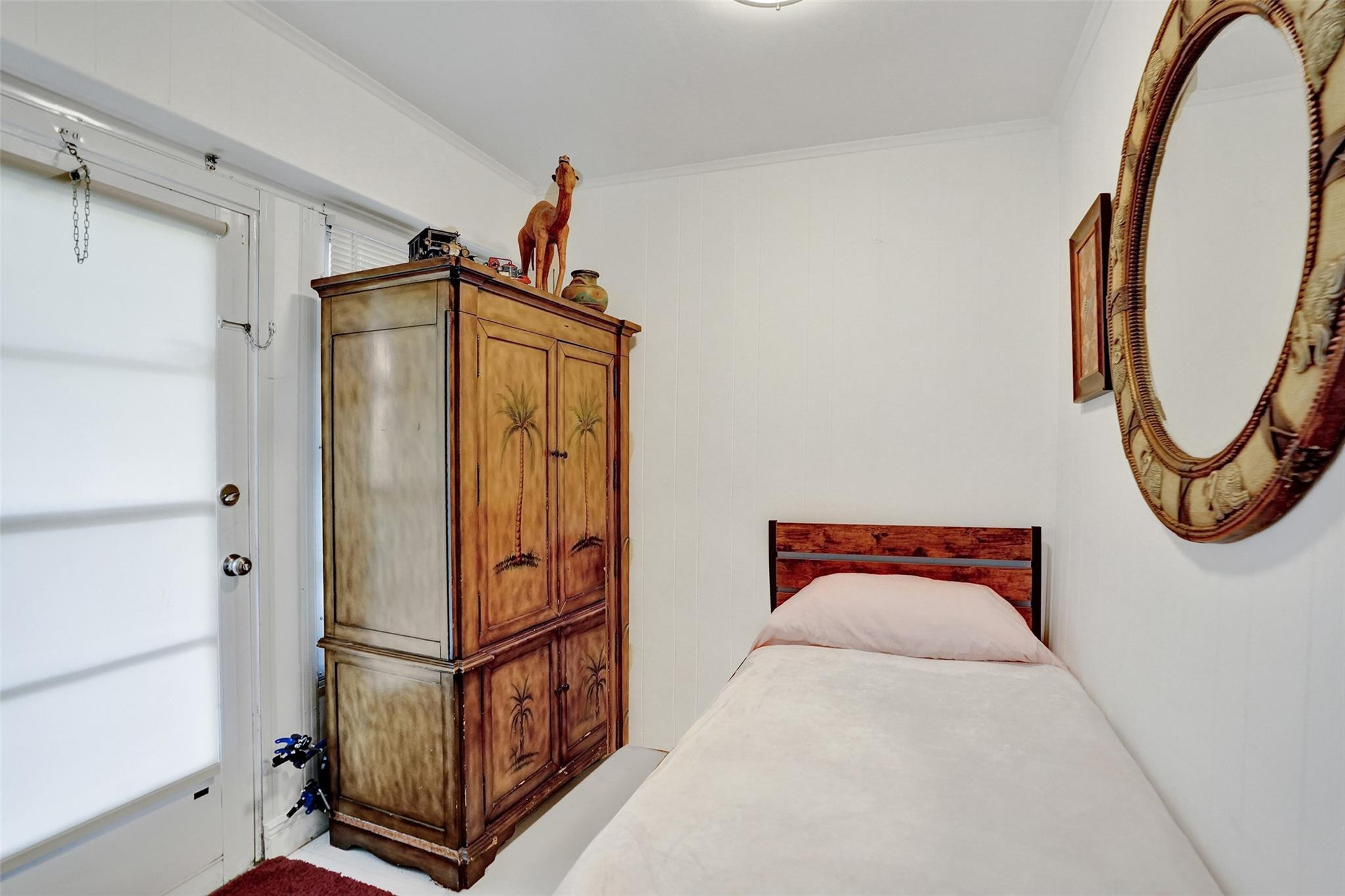 LAUDERDALE WEST - Residential