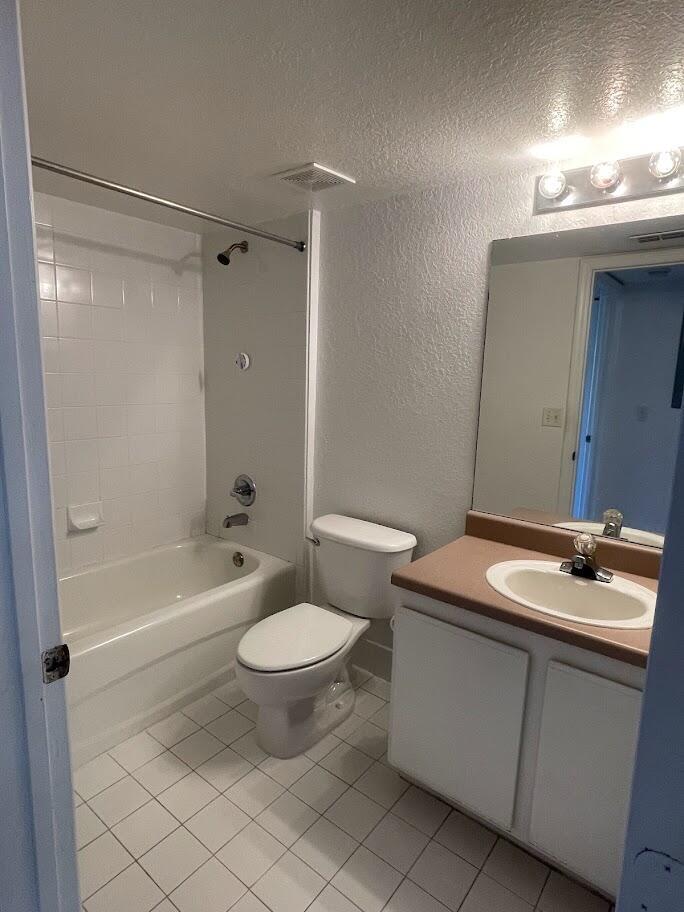 THE CLUB AT ST LUCIE WEST, A CONDOMINIUM - Residential