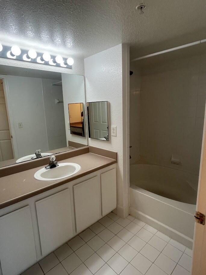 THE CLUB AT ST LUCIE WEST, A CONDOMINIUM - Residential