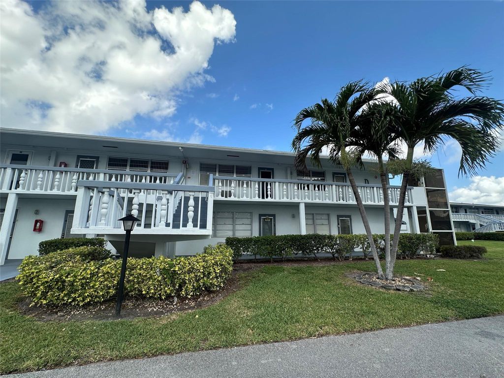 Photo of 84 Farnham D #84, Deerfield Beach, FL 33442 (MLS # F10537266)