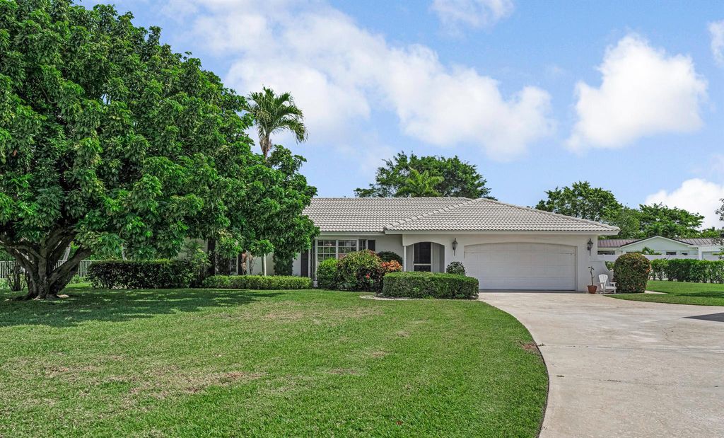 Photo of 22086 E Soliel Circle, Boca Raton, FL 33433 (MLS # R11080837)