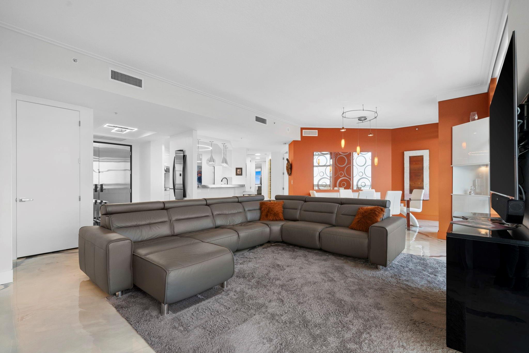 347 N New River Dr PH 7