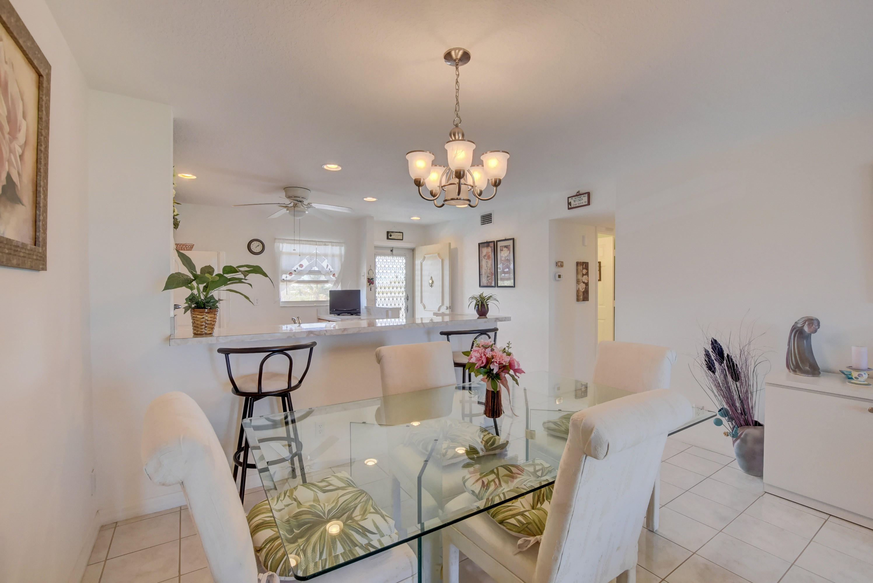 VILLAGE ROYALE ON THE GREEN CONDO - Residential