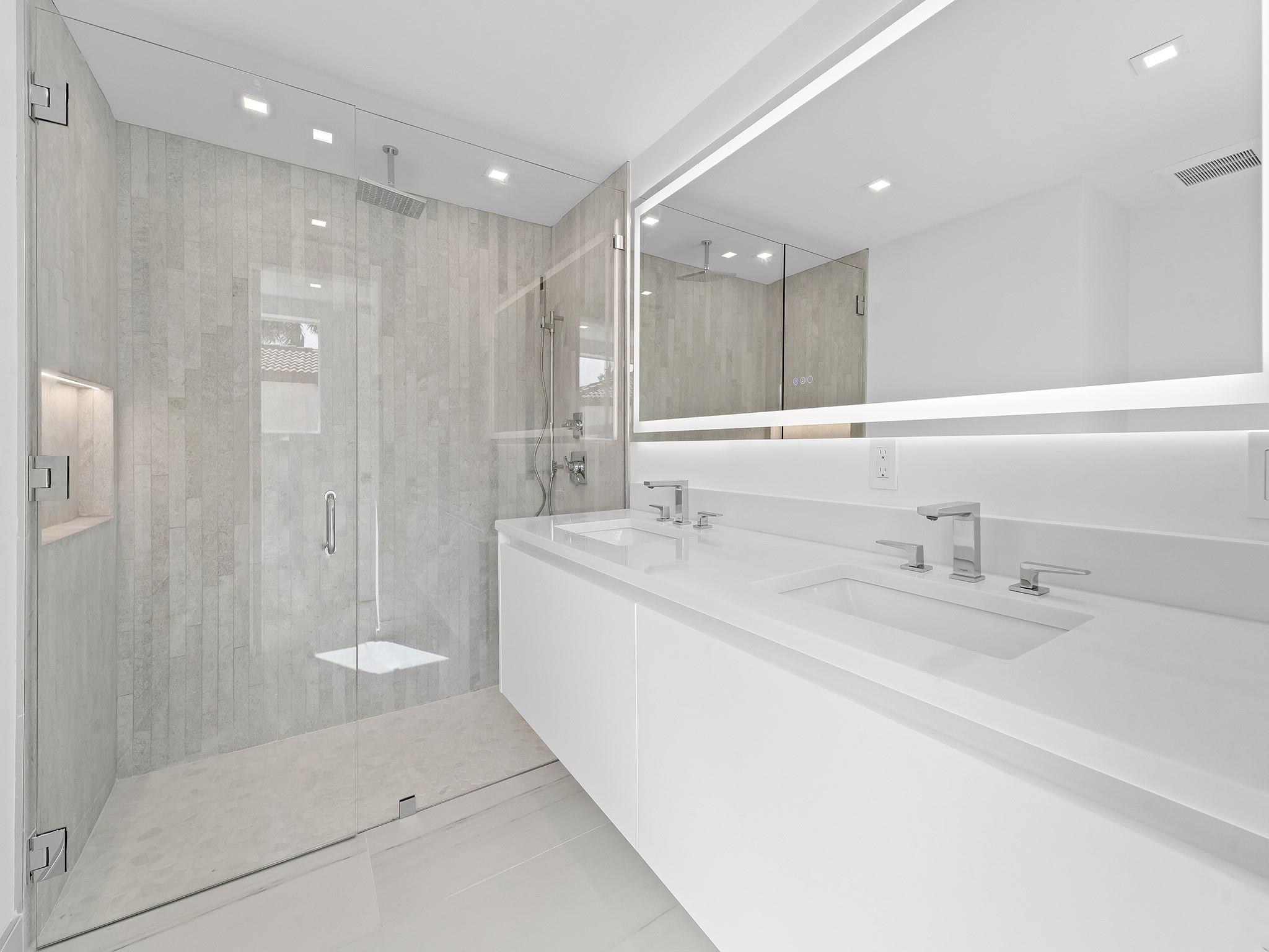 421 Hendricks Isle - Residential