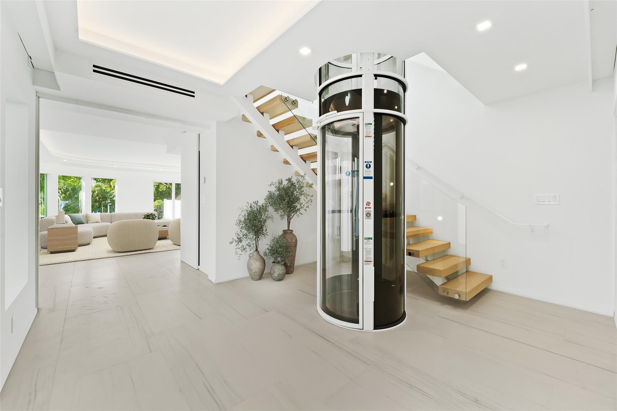 421 Hendricks Isle - Residential