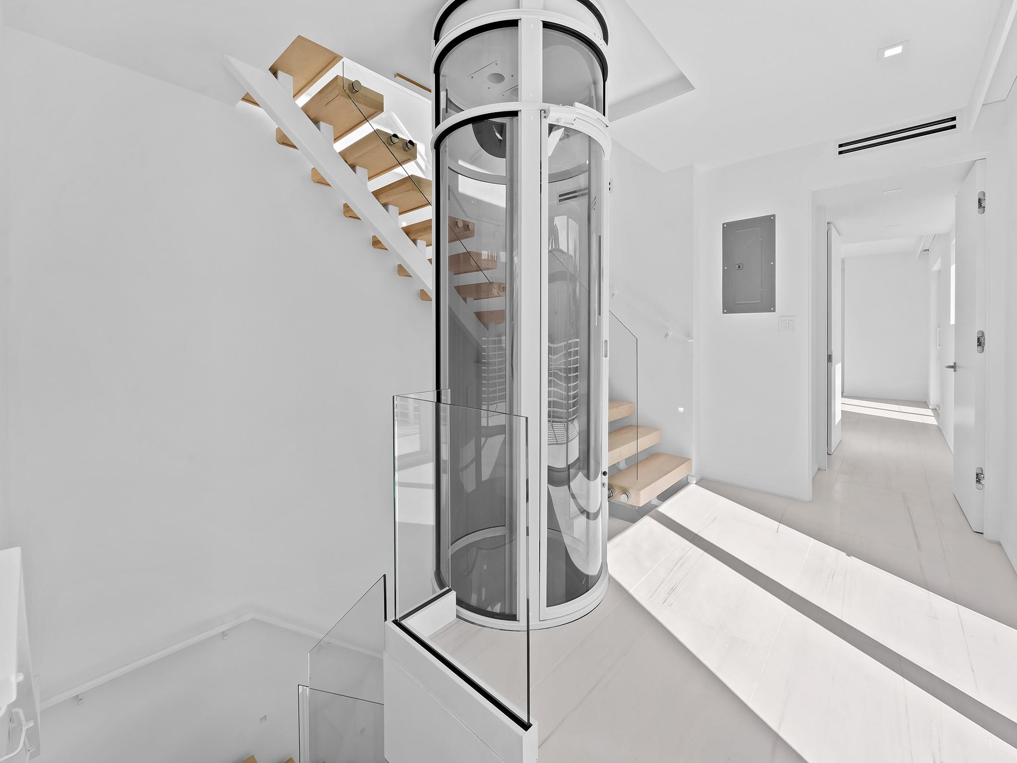 421 Hendricks Isle - Residential