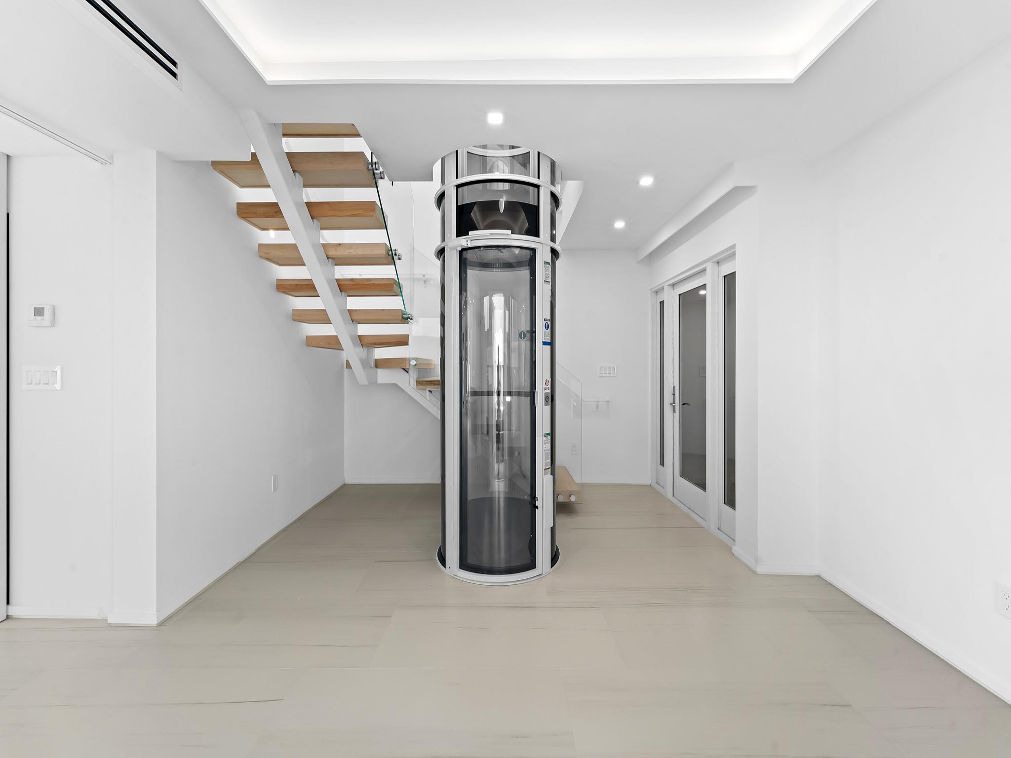 421 Hendricks Isle - Residential