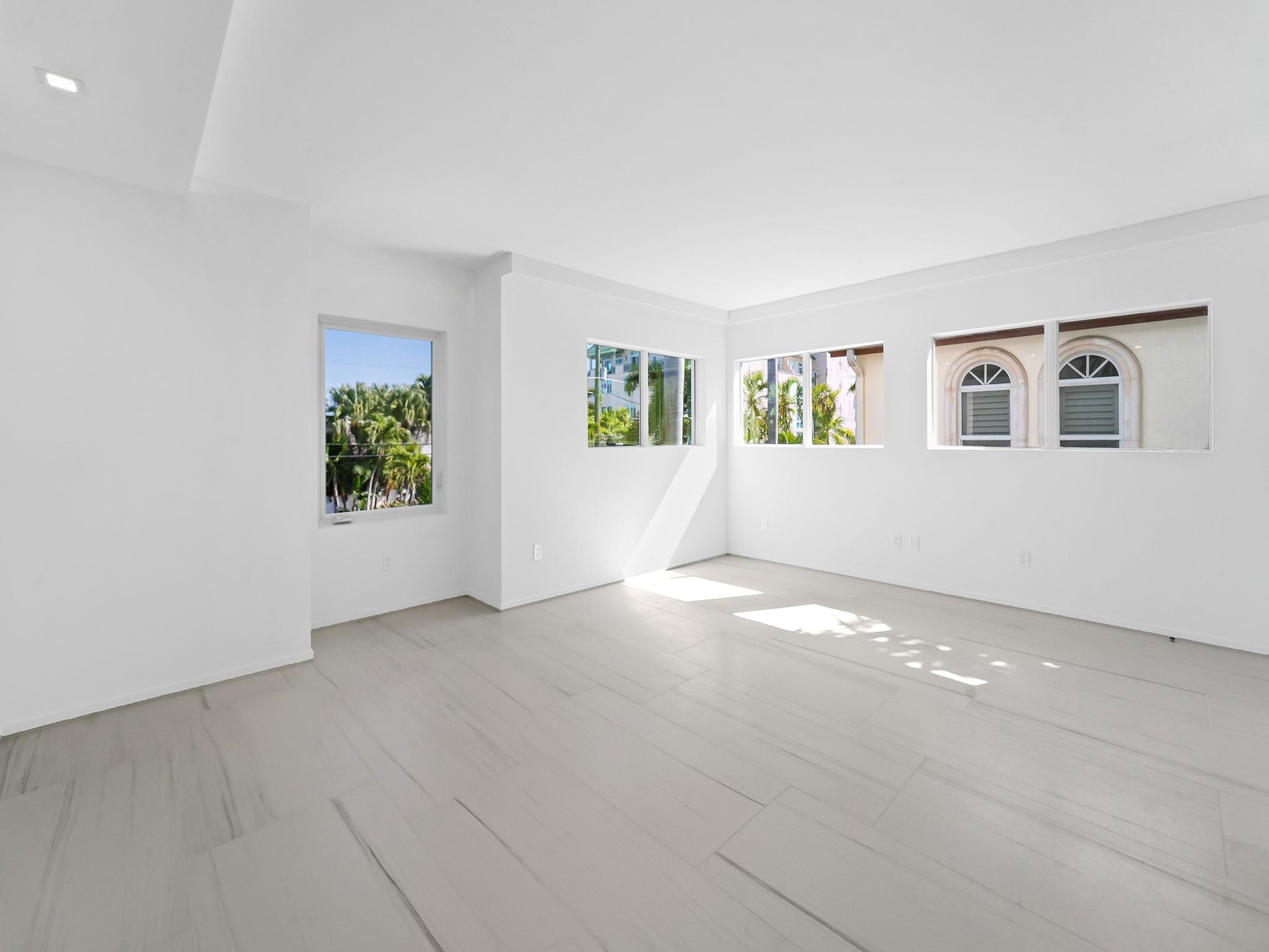 421 Hendricks Isle - Residential