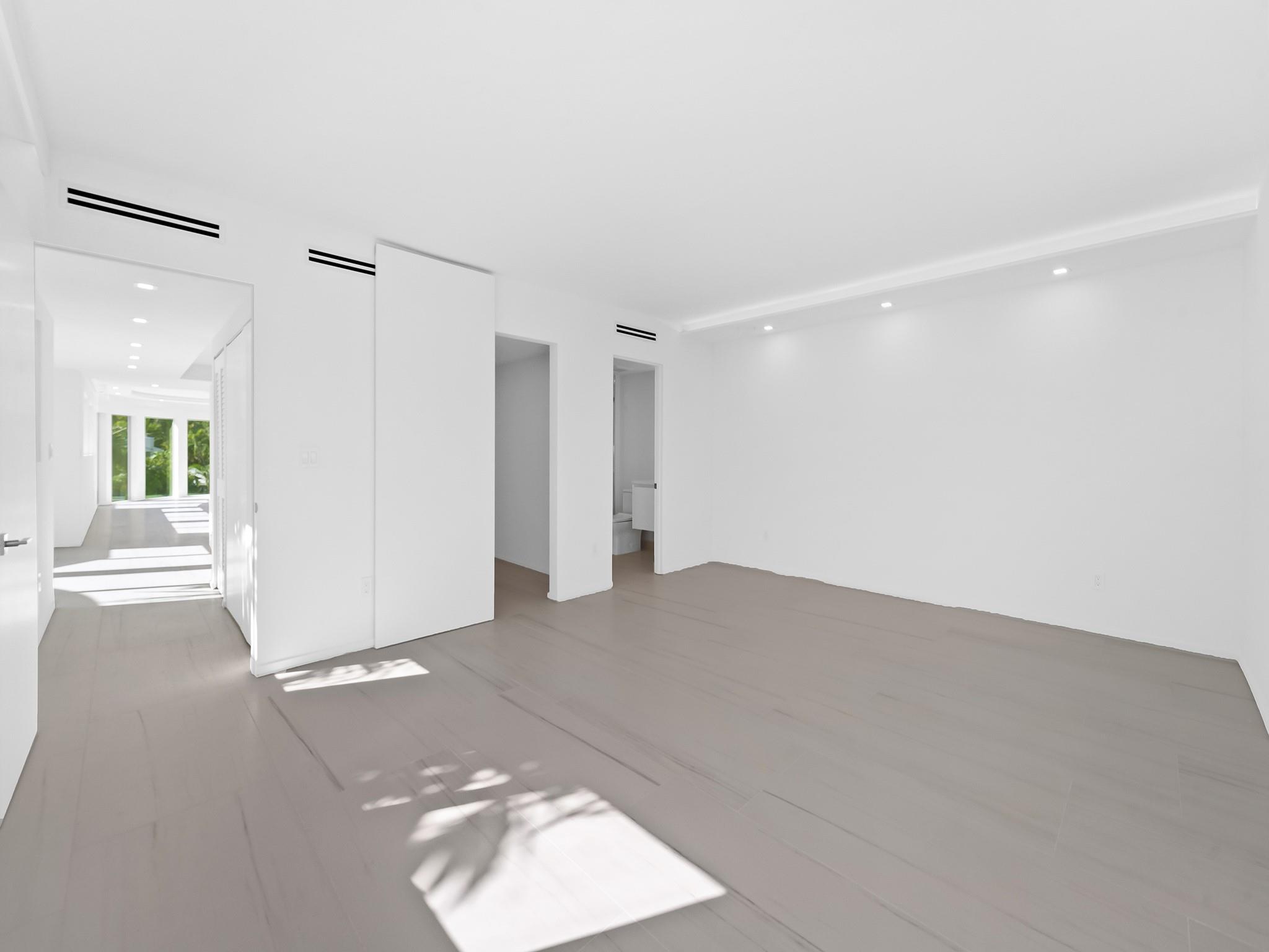 421 Hendricks Isle - Residential