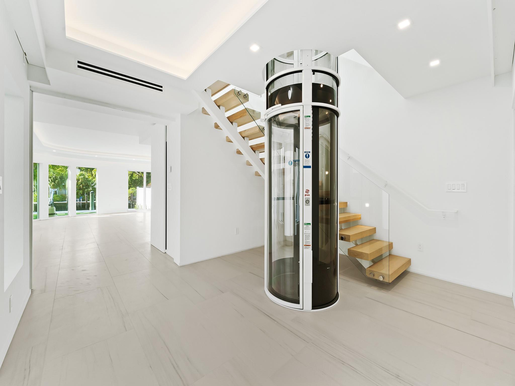 421 Hendricks Isle - Residential