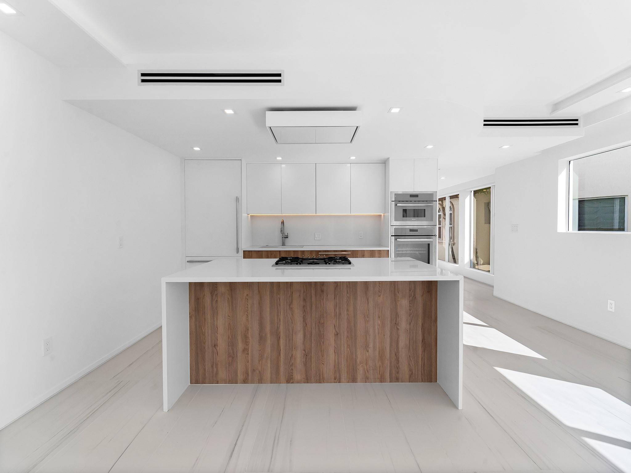 421 Hendricks Isle - Residential