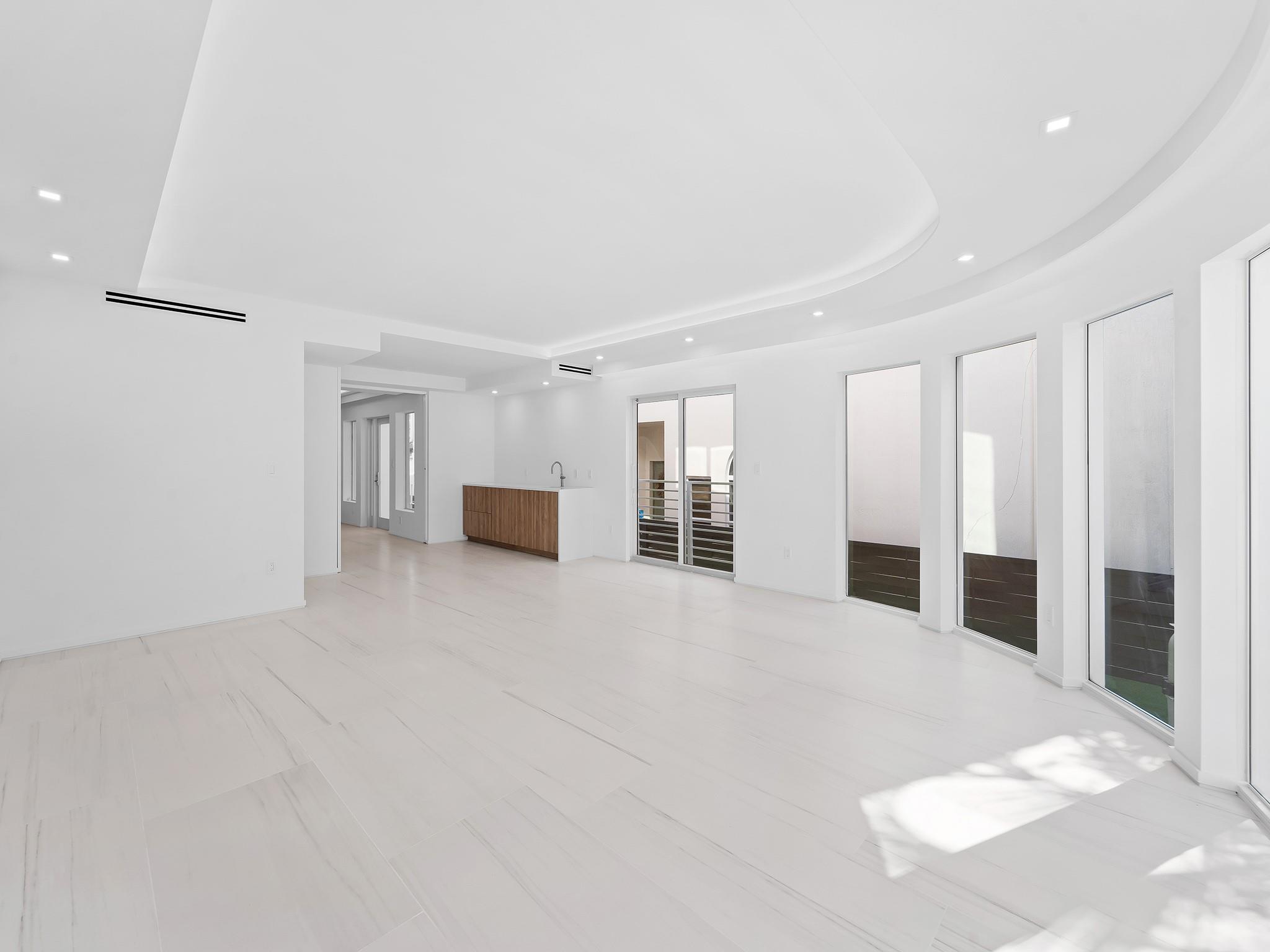 421 Hendricks Isle - Residential