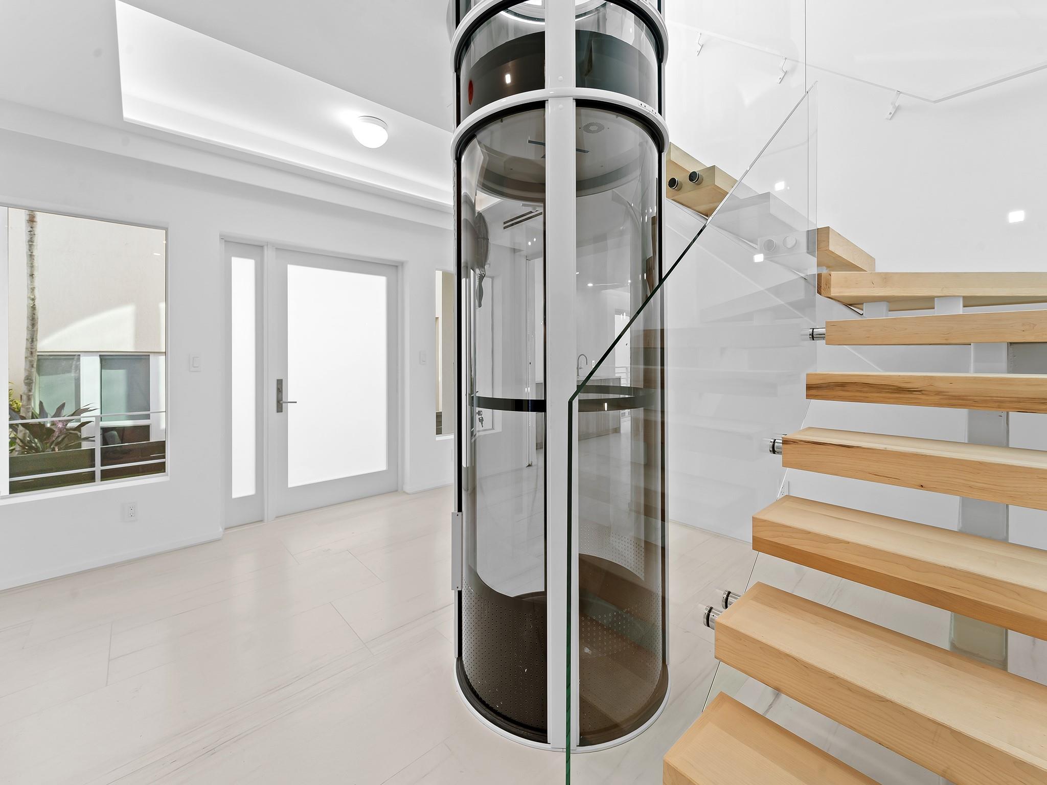 421 Hendricks Isle - Residential